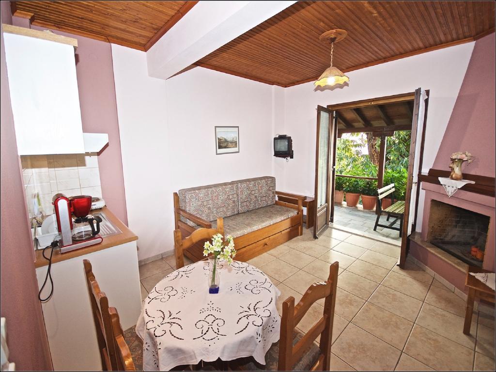 Villa Aglaini Agios Dimitrios  Luaran gambar